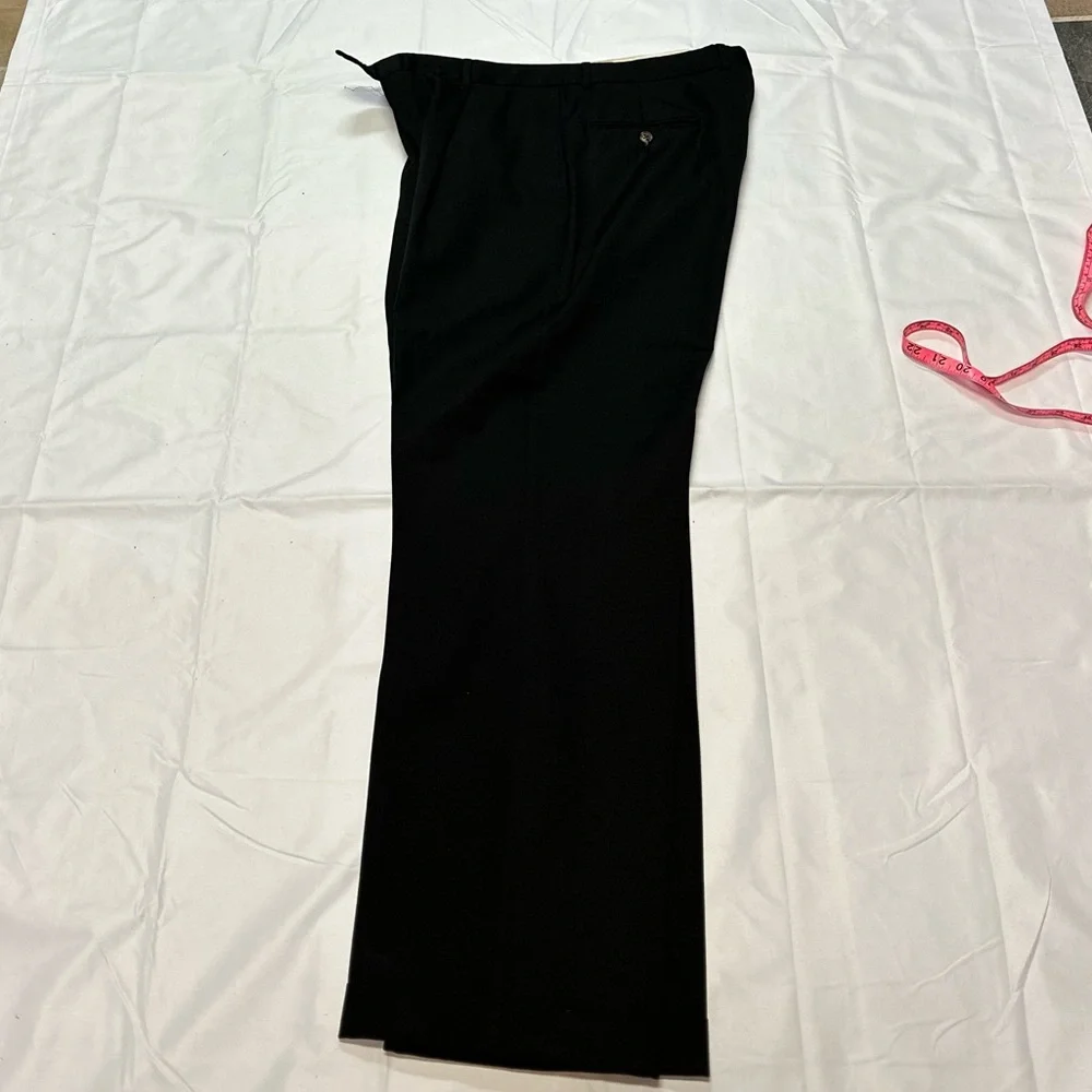 Tommy Hilfiger Black Pleated Men’s Slacks Size 34 EUC